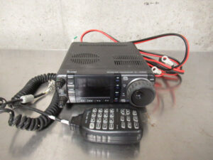 ICOM アイコム IC-7000M アマチュア無線 トランシーバー HF帯/50/144/430MHz 50W/35W 電源ケーブル ハンドマイク付き