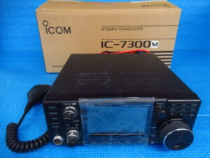 icom アイコム IC-7300M トランシーバー コンパクトHF アマチュア無線機