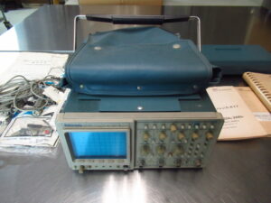 Tektronix デジタルオシロスコープ 2440 テクトロニクス