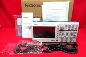 Tektronix テクトロニクス デジタルオシロスコープ TBS1052C 50MHz 1GS/s