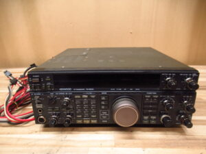 KENWOOD TS-850S 1.8MHz～29.7MHz100W オールモードトランシーバー アマチュア 無線機 通電のみ確認 ジャンク 現状品